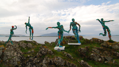 People sculptures by Claire McNiven of Ardfern.